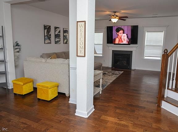 4th image of 3213 Hector Ln