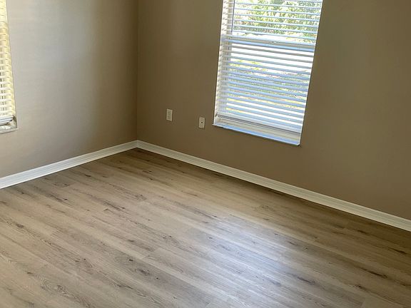 5th image of 10331 Kidron Ave APT B