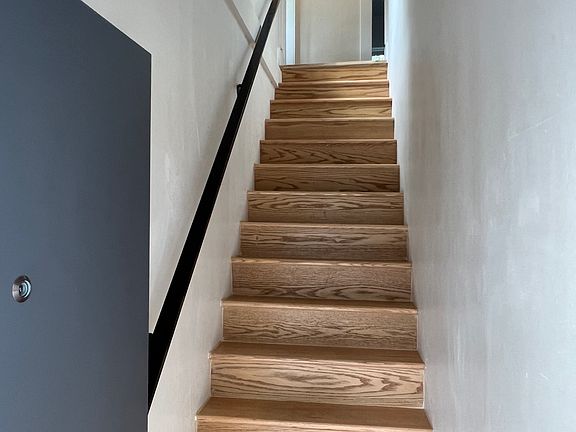 3rd image of 2537 SE 33rd Pl