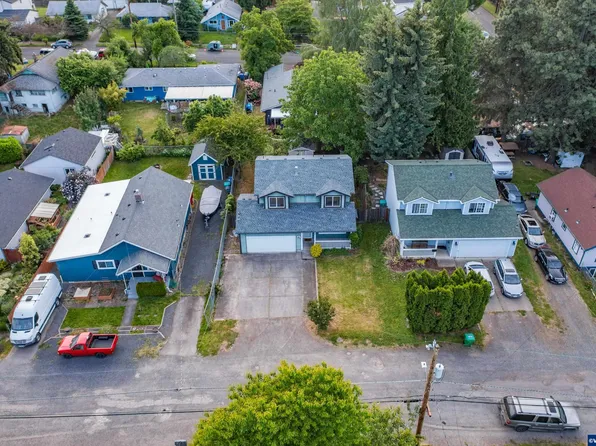 10137 N Tioga Ave, Portland, OR 97203