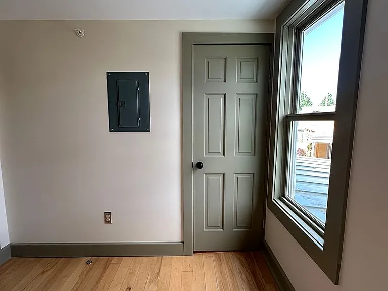 7 Washington St — Photo 10