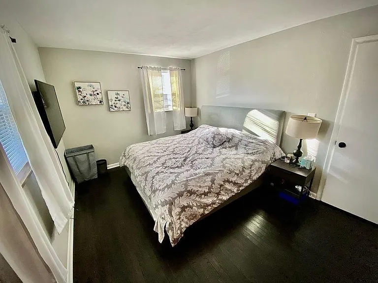 2608 Bristol Rd — Photo 9