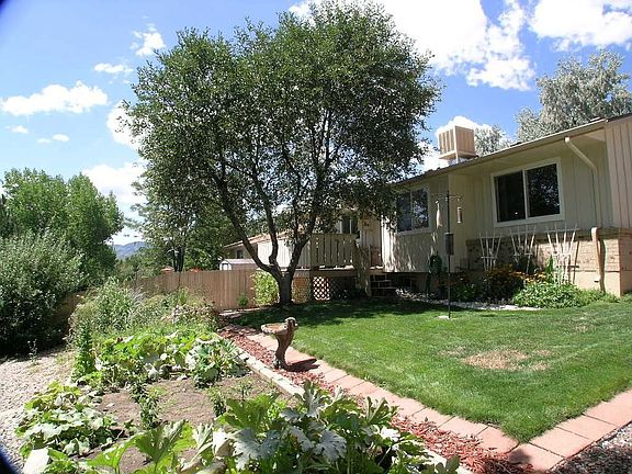 Park-Like Yard, Great Garden