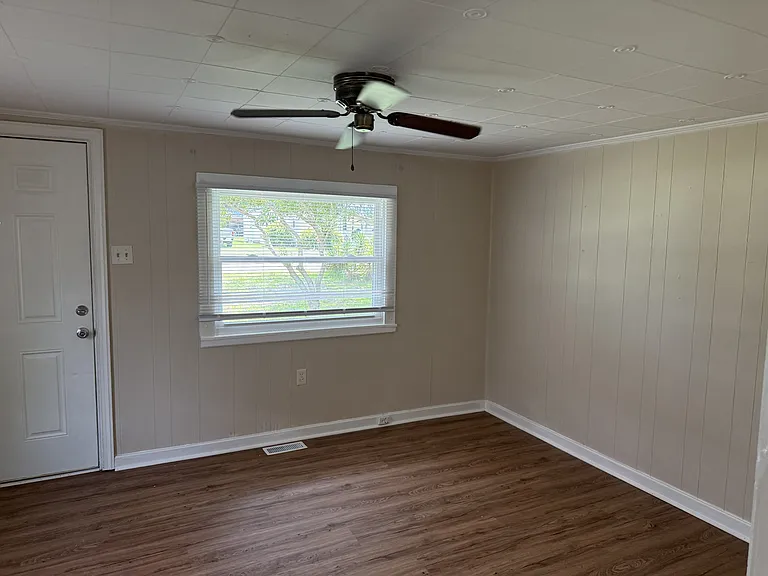 2306 Bay St #1 — Photo 4