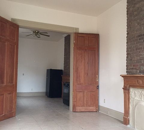 3rd image of 636 Hagan Ave #636