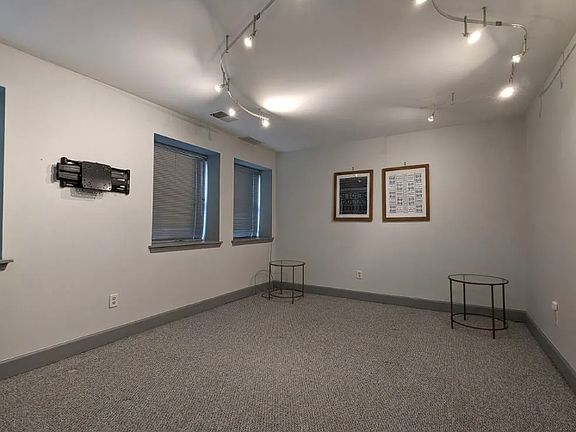 5th image of 917 Madison St APT 14