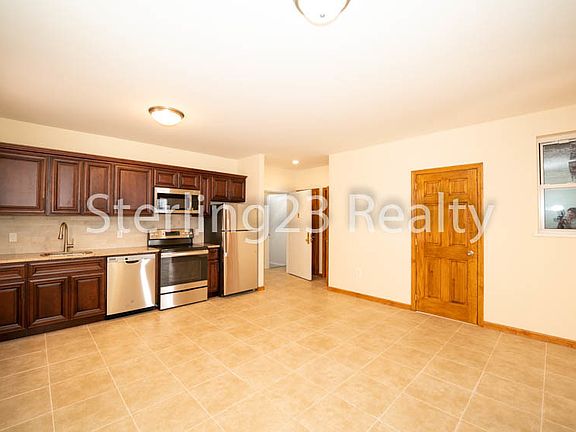 4th image of 27-10 23rd Ave #101