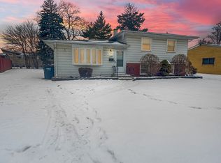 17526 Shirley Dr, Lansing, IL 60438