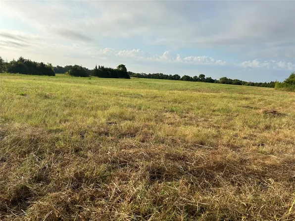 929 County Road 3715, Wolfe City, TX 75496