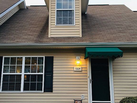 2nd image of 1604 Kensington Pl #1604