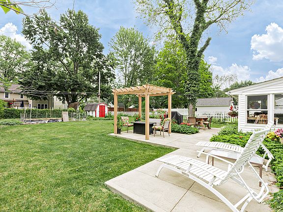 5th image of 8279 Westmoor Rd