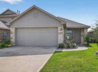 9007 Estes Lakes Dr, Baytown, TX 77521