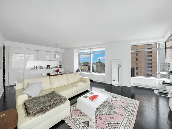 4th image of 123 Washington St APT 24B