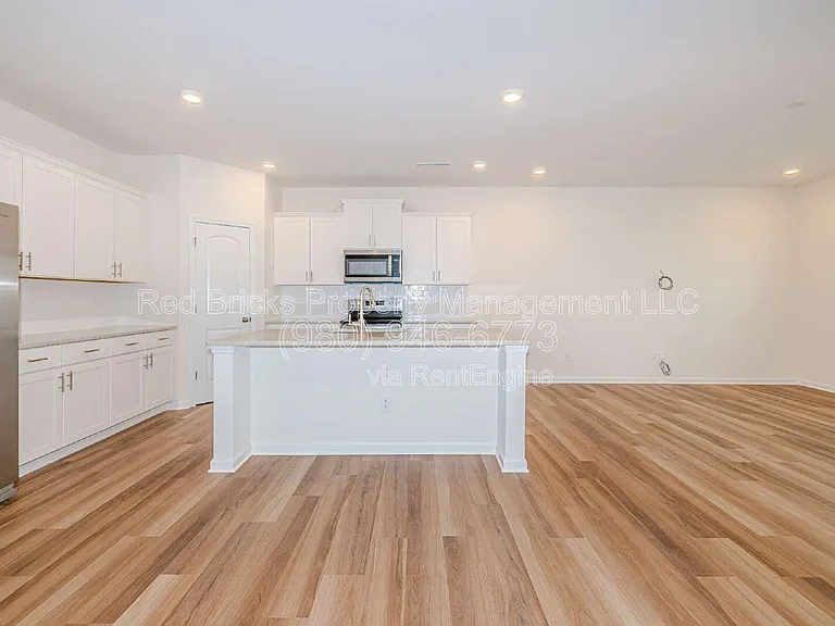 317 Planters Trace Ln — Photo 8