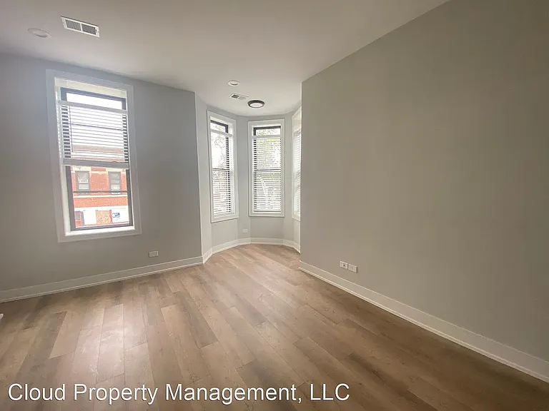 2401 S Homan Ave #2F — Photo 6