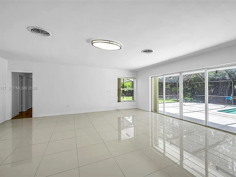 13100 SW 81st Ave — Photo 6