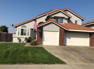 220 Reardon St, Oakdale, CA 95361