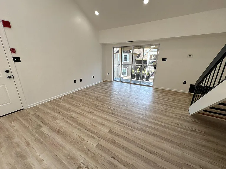 72304 Delaire Landing Rd #304 — Photo 45