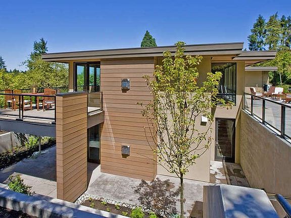 2nd image of 830 84th Ave NE