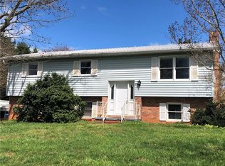 5199 W Piedmont Cir, Conover, NC 28613