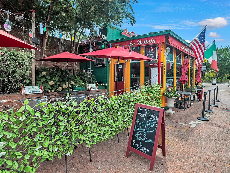 Urban Thai