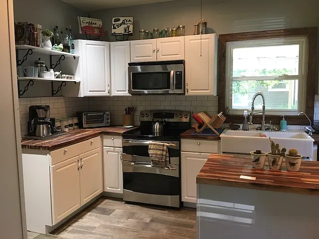 305 Oak St — Photo 4