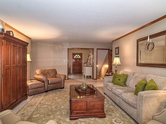 3rd image of 507 W 115th St