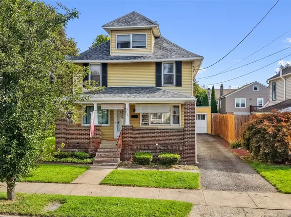 409 Adams Ave, Endicott, NY 13760