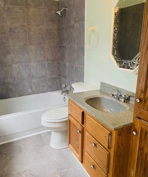 926 W Oak Ave — Photo 12