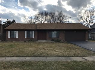 968 E Castlewood Ln, Bartlett, IL 60103