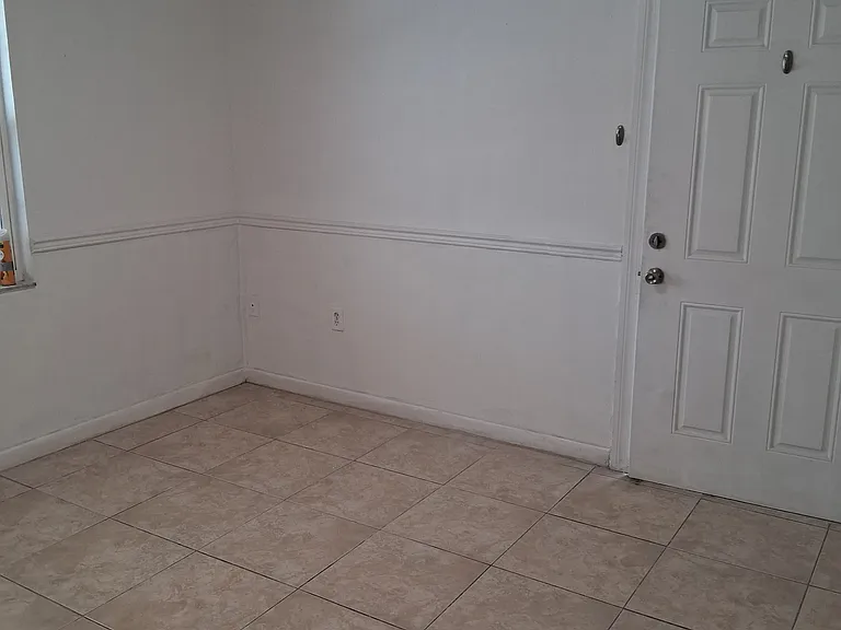 1024 Lochmont Dr #2 — Photo 9