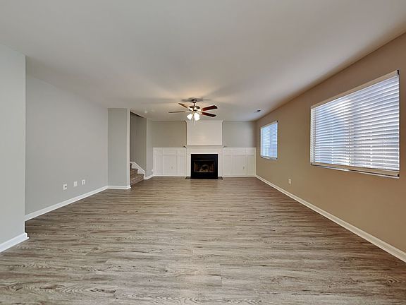 5th image of 712 Hidden Lake Ct