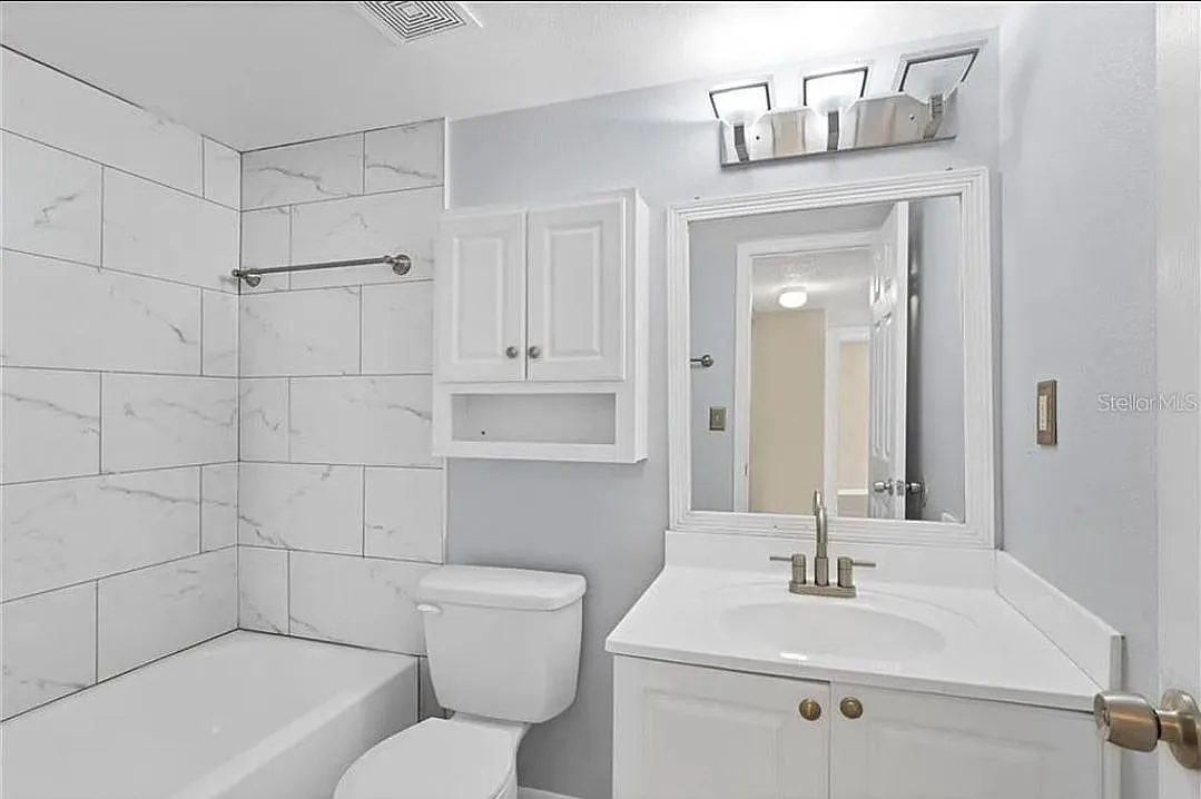 2 bed, 899 sqft, $1,450 — Photo 1