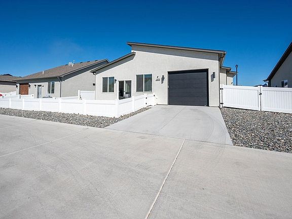 3rd image of 1694 Tungsten Way