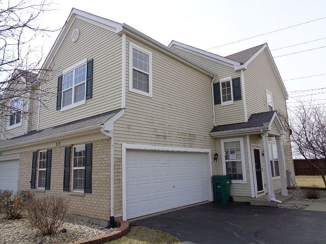 1st image of 213 Parkside Dr