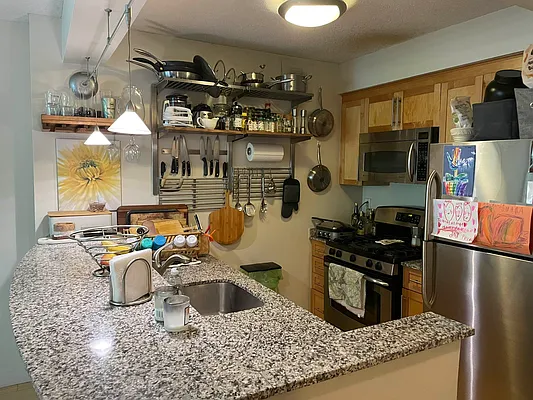 Rented by Compass | media 12