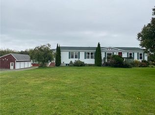 24 Gristwood Rd, Pennellville, NY 13132