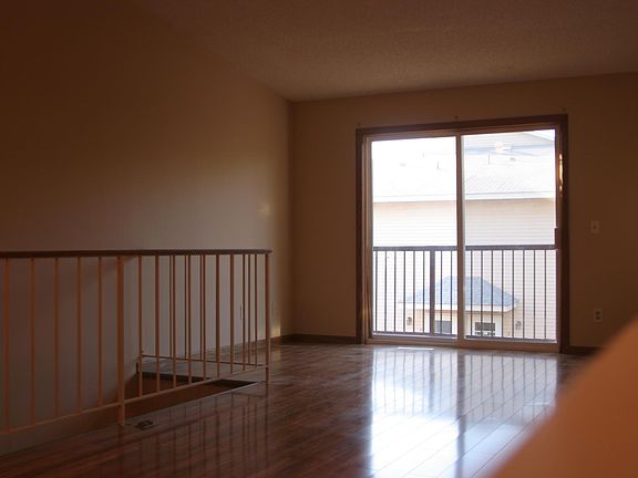 2nd image of 2041 N Park Dr APT 3