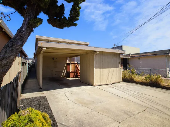 440 Marina Way S, Richmond, CA 94804