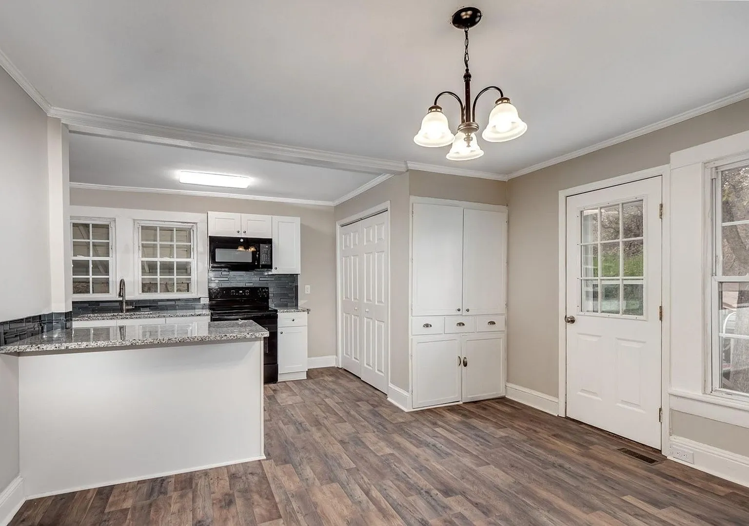 Charming, Fully Updated Ranch Home Near Downtown Kannapolis! — Photo 4