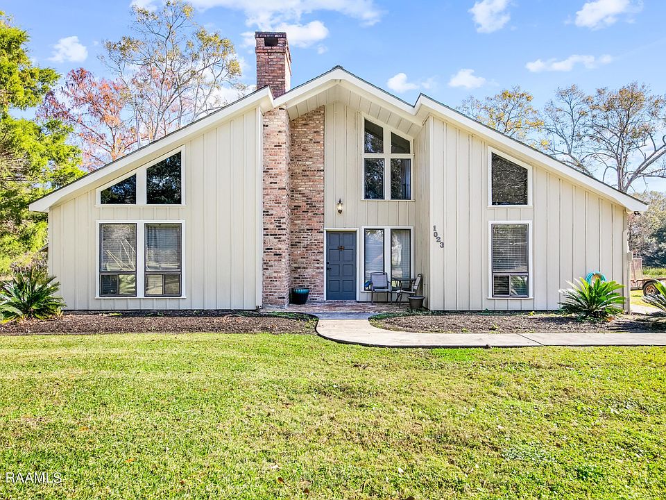 1st image of 1023 Alan Ln