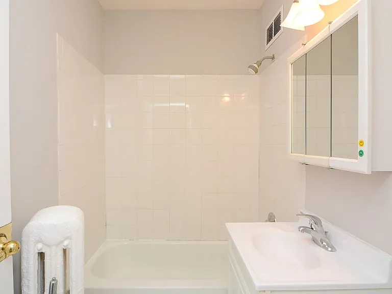 5736 N Winthrop Ave #413 — Photo 20