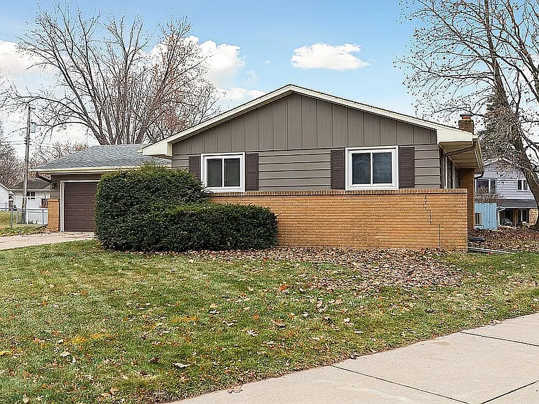 1312 Woodhill Cir — Photo 3