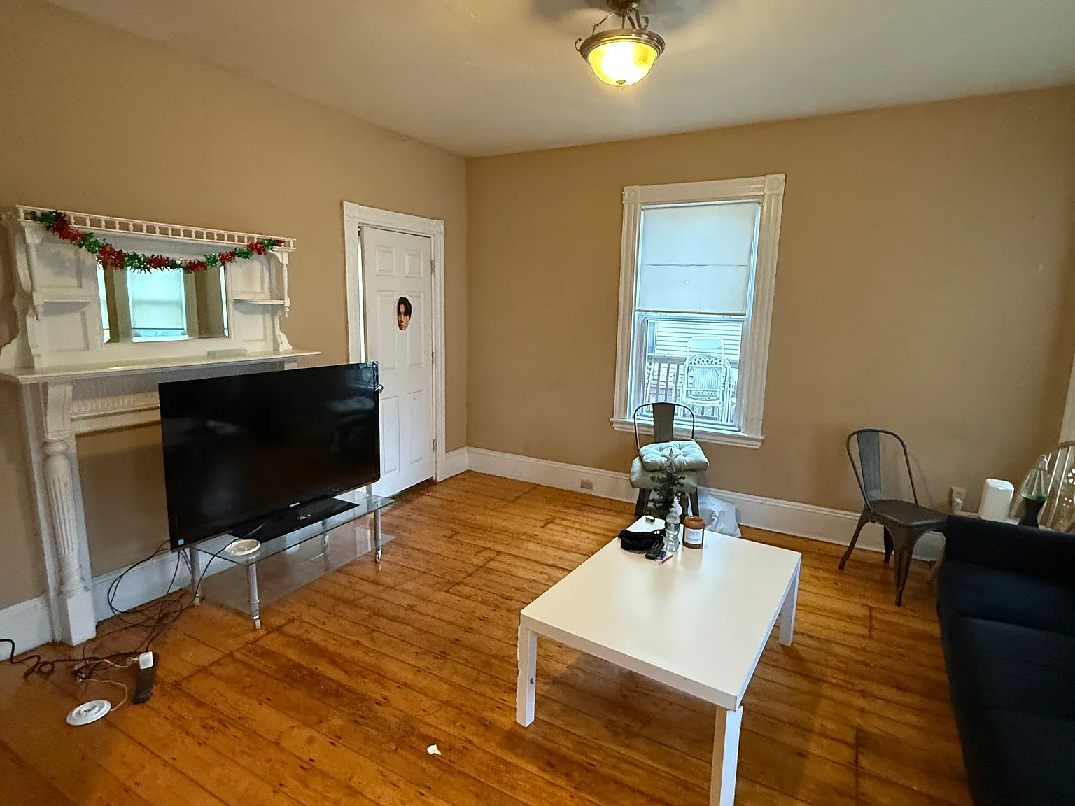 5 bed, 1.5 bath, 1482 sqft, $5,100 — Photo 3