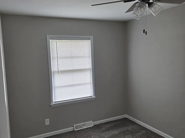 8718 Glenwood Ave — Photo 15