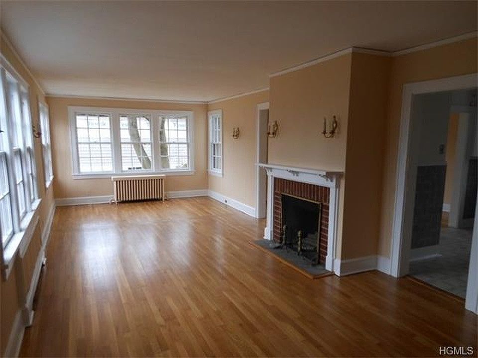 1st image of 14585 176th St #2