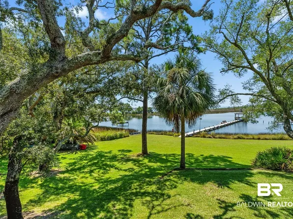 15017 Innerarity Point Rd, Pensacola, FL 32507