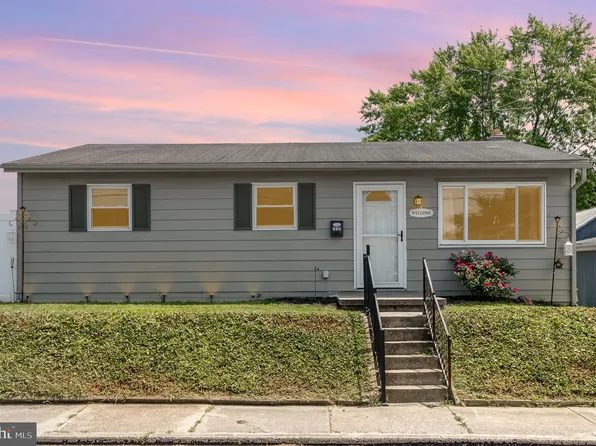 114 John St, Hanover, PA 17331
