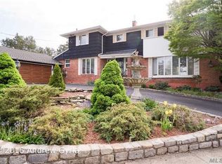 2790 Gerken Pl, Oceanside, NY 11572