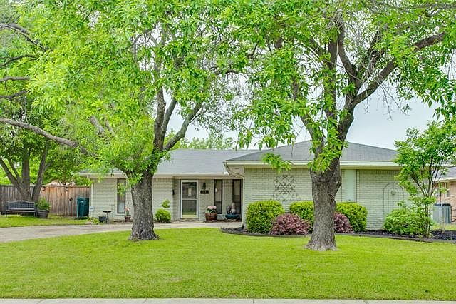 1st image of 2111 Southmoor Dr